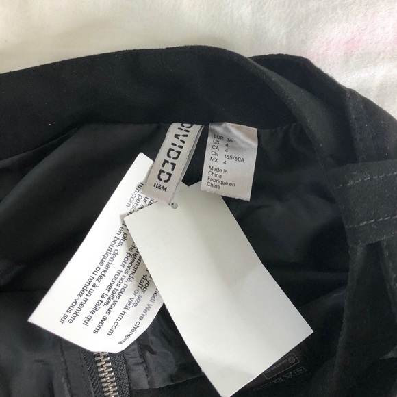 Mini Skirt - Picture 3 of 3